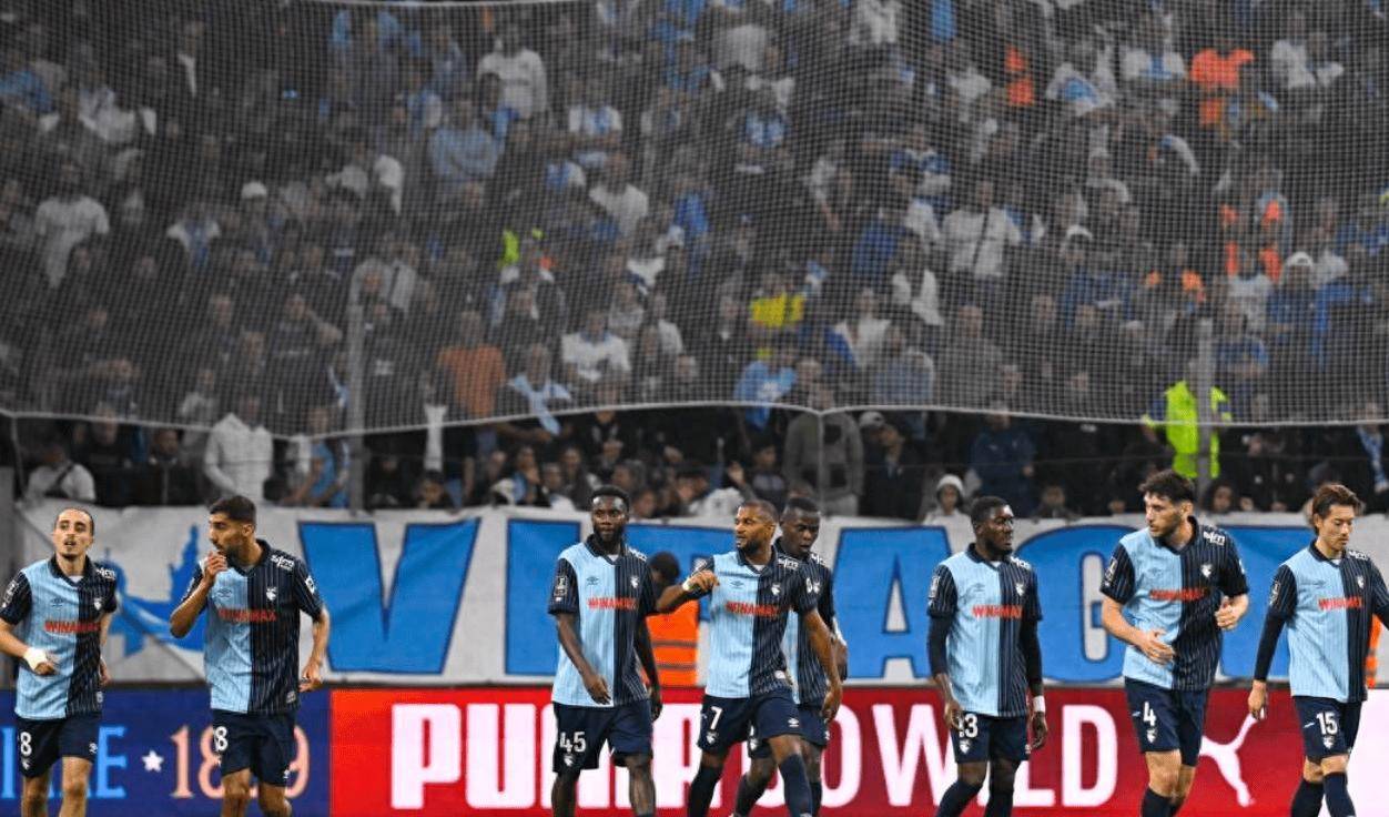 赛后法甲焦点战；塞维利亚扳平良机；态度坚定；更衣室氛围转暖的简单介绍